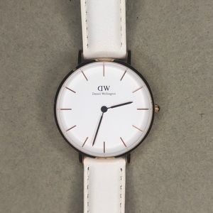Women Watch Daniel Wellington , White color Watch